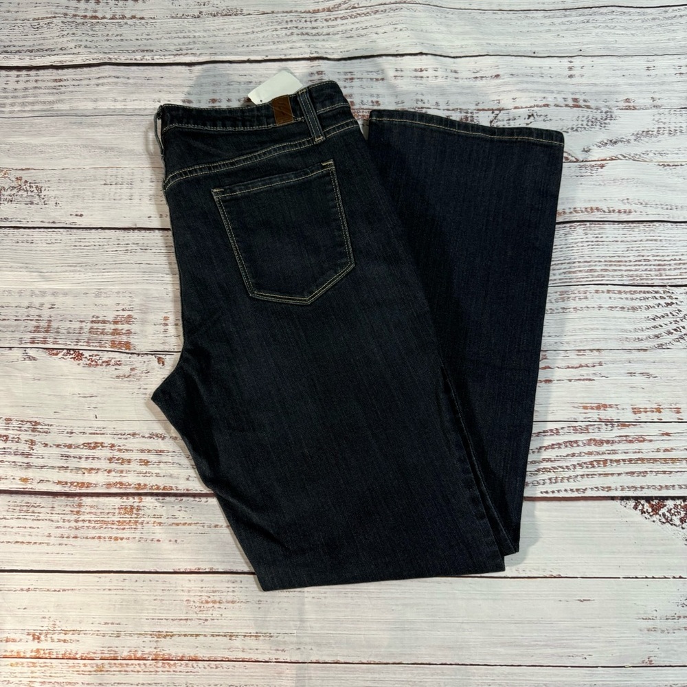 NWT Simply Vera Vera Wang  Bootcut Mid-rise Jeans